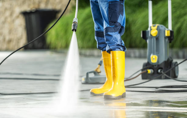 Best Commercial Building Pressure Washing  in Milton, WI